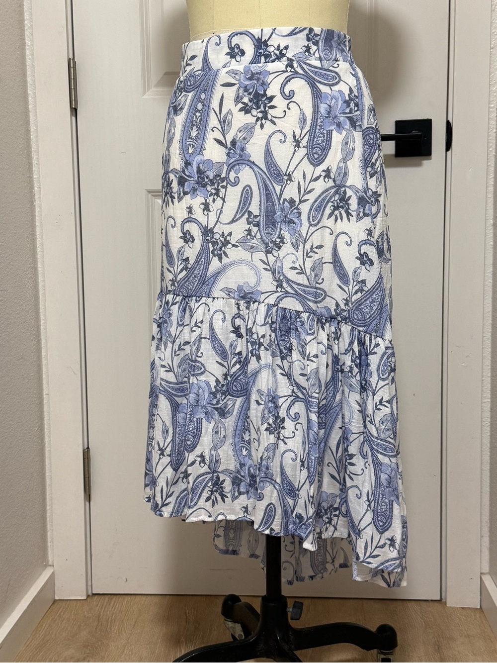 XL Blue Paisley Floral Skirt - Great Condition